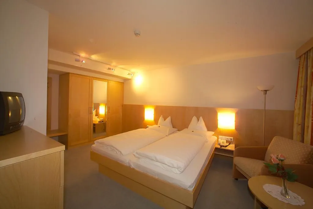 ****  Hotel Batzenhaeusl Innsbruck Austria
